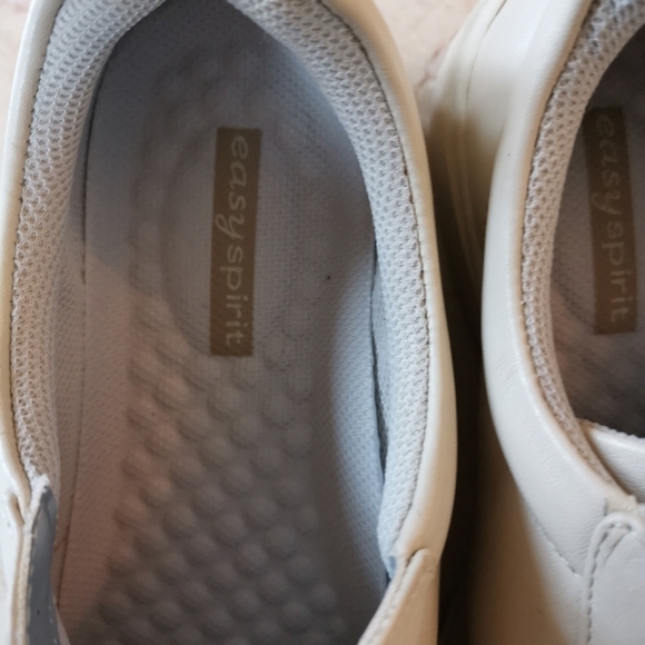 Easy Spirit Walking Shoes Sneakers Grey Beige Size 7W - Picture 4 of 8